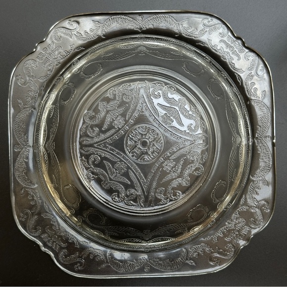 Vintage Clear Glass Madrid Pattern Butter Dish with Dome Lid - Picture 5 of 13